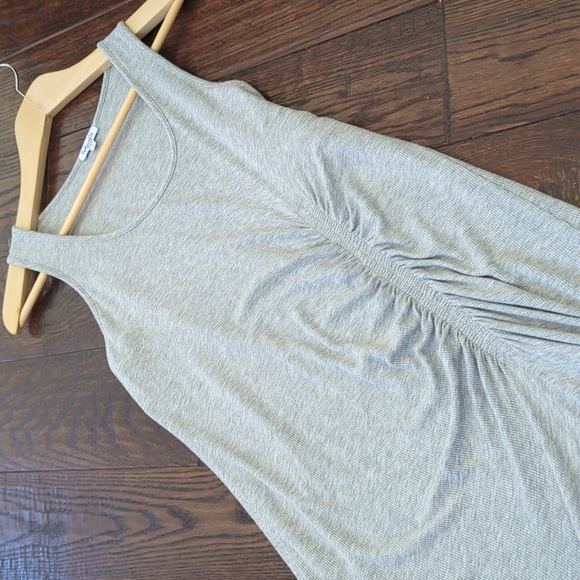 SPLENDID I Light Gray Stretchy Ribbed Side Ruched Tank Scoop Neck Dress, M - Picture 1 of 14